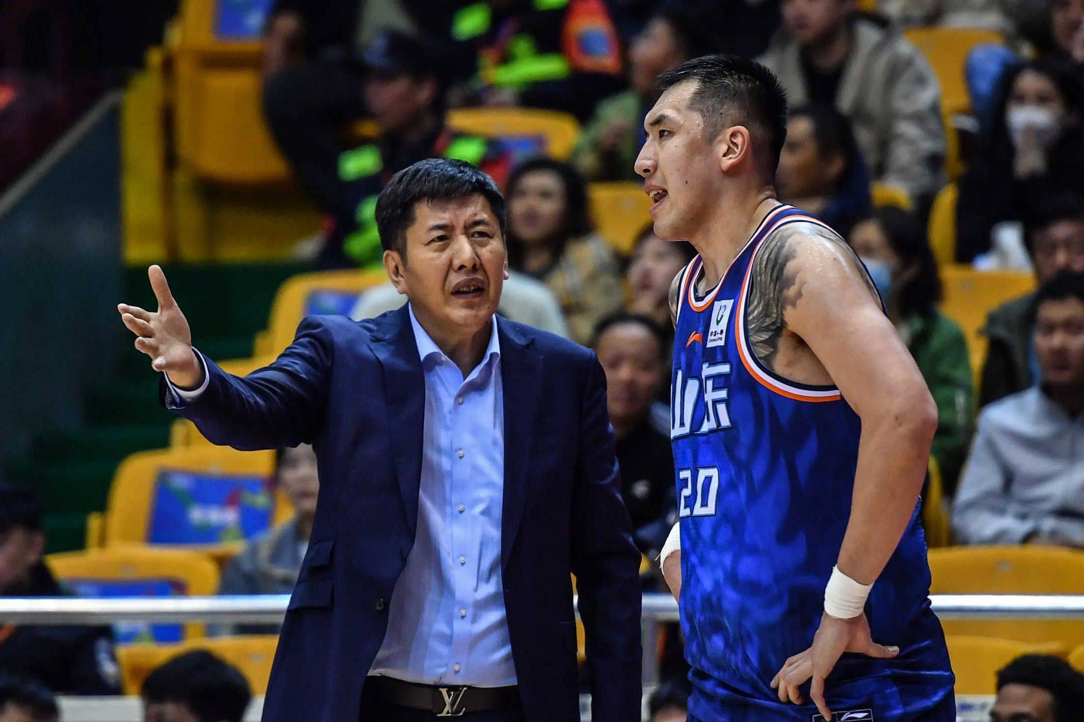 关于广厦男篮内部会议纪要流出：今晨防线松动，中超使命明确，高层口径保持一致的信息