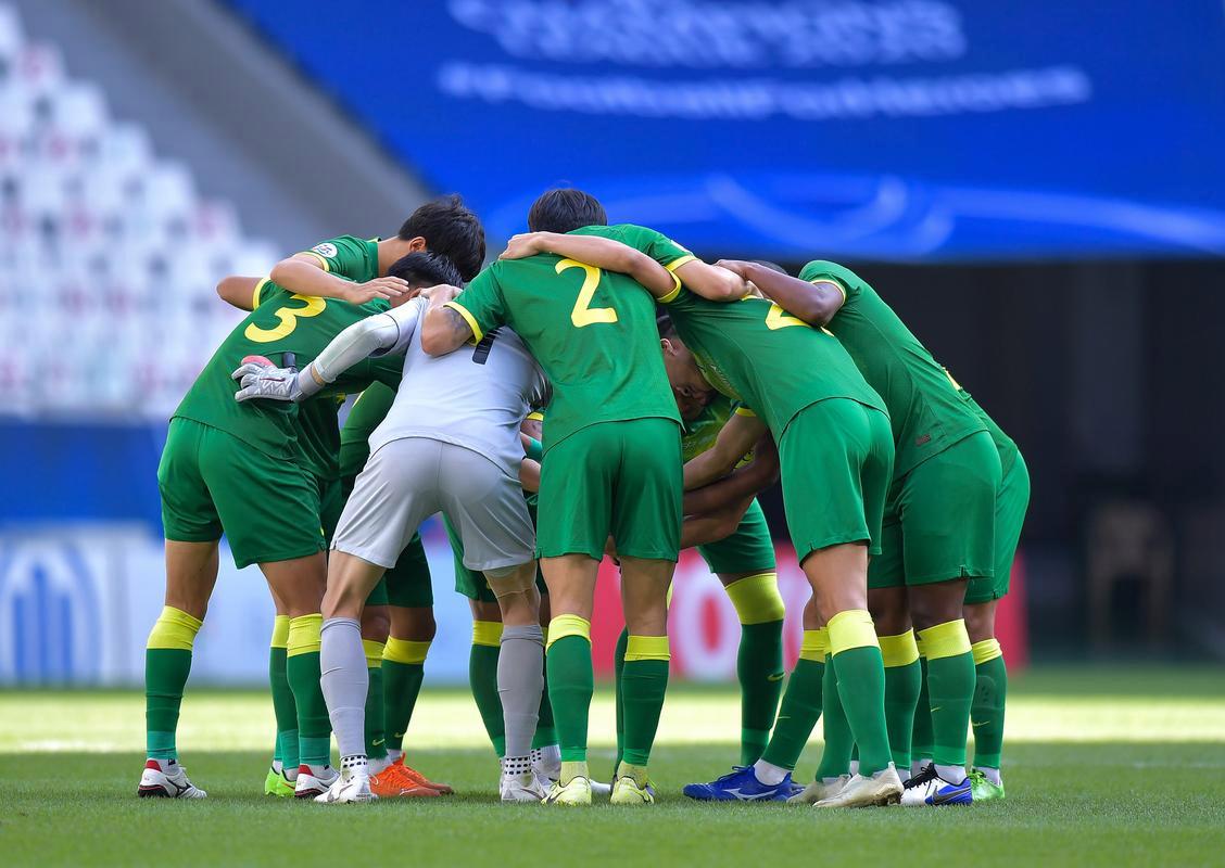 亚冠倒计时；里昂加时末段防线松动；细节引发关注；气氛紧张；球队文化再被提及的简单介绍