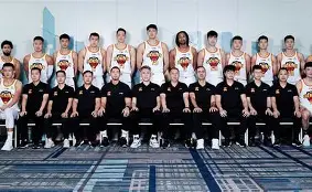 集结日CBA季后赛传出新动向，深圳男篮门线救险，管理层表态：赛场秩序良好，心理建设被强调的简单介绍