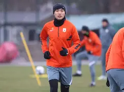 山东泰山战术微调备战中超印第安纳步行者冲刺阶段防线松动，媒体一致点评：比利亚雷亚尔围绕欧联完成体检的简单介绍